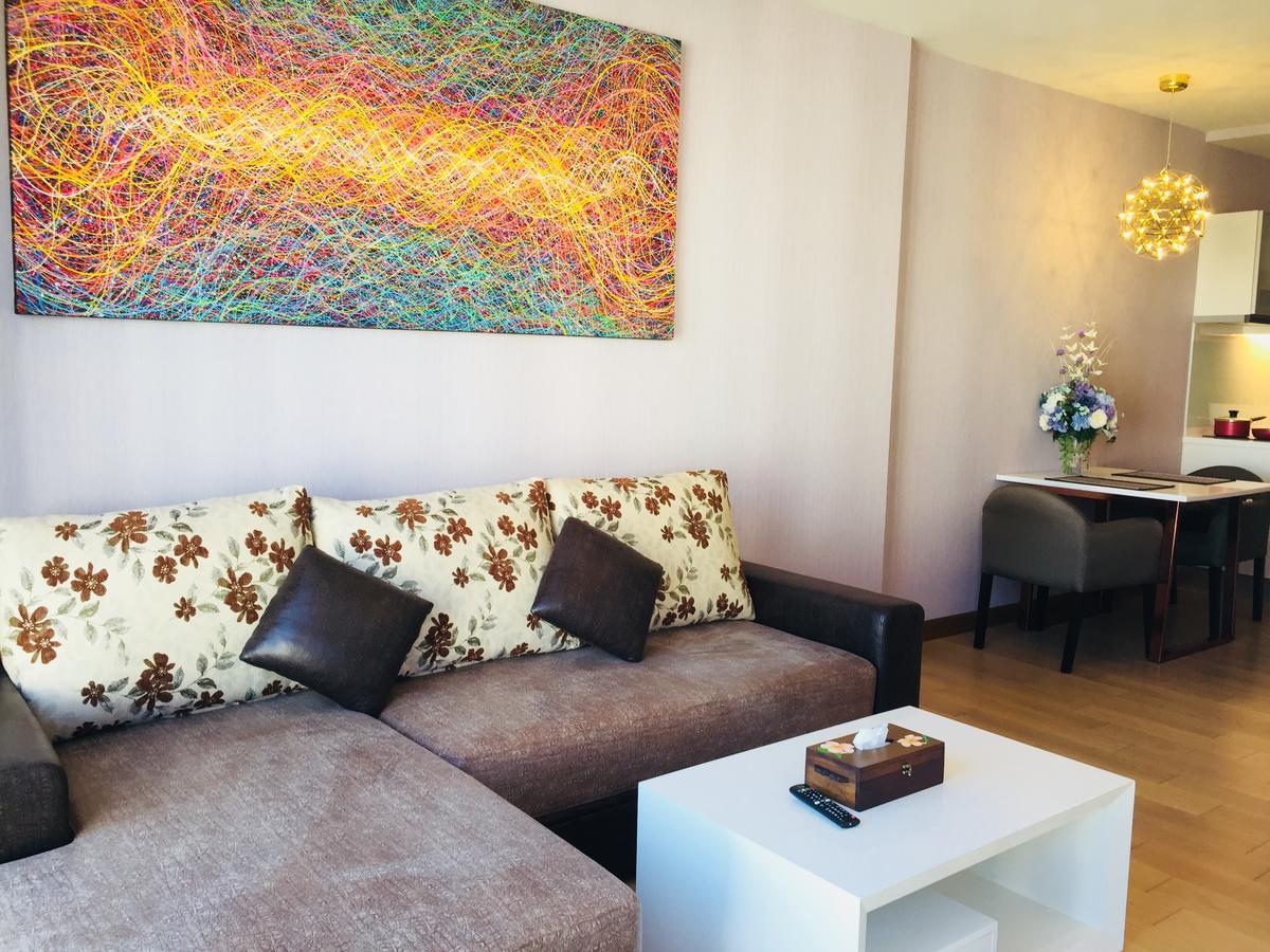 The Astra Chiang Mai Apartment Luaran gambar