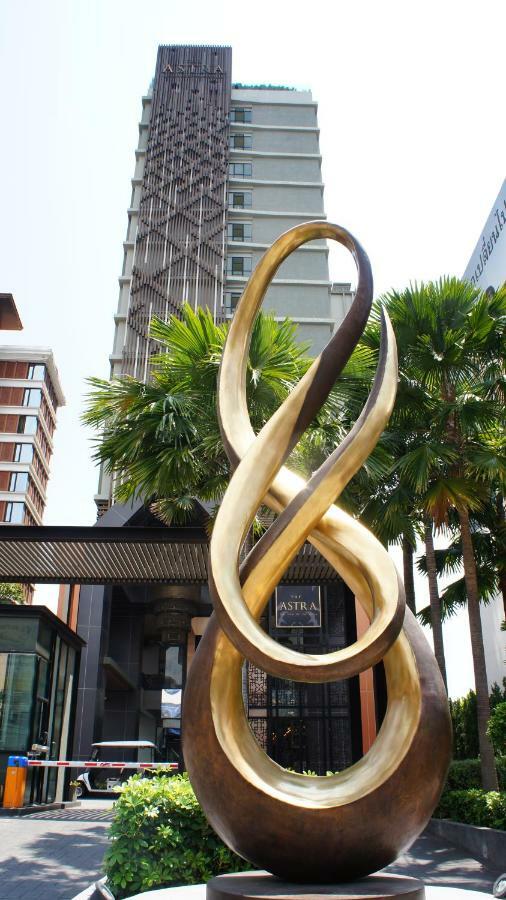 The Astra Chiang Mai Apartment Luaran gambar